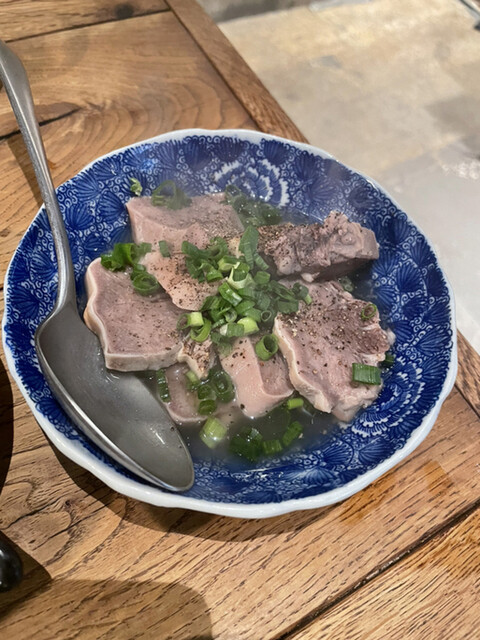 日本酒と焼肉 吉岡太一的实拍高清图