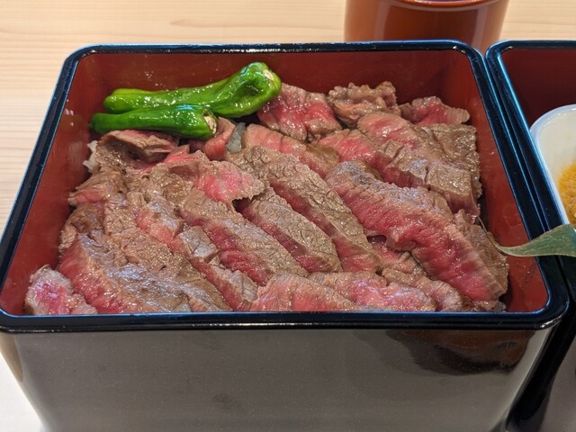 肉と庭 まつを的实拍高清图