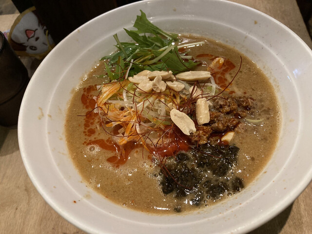 俺の創作らぁめん 極や 神田 神保町店的實拍高清圖