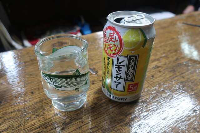 立ち飲み酒場 石川源蔵商店的实拍高清图