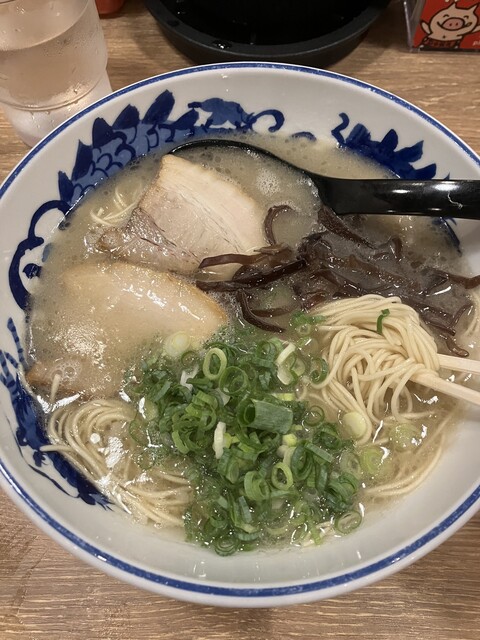 元祖 糸島ラーメン銅羅 福岡空港店的實拍高清圖