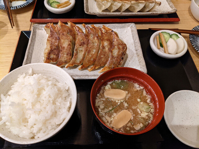 ぎょうざ処 亮昌 新風館的实拍高清图