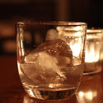 Shot Bar ゾートロープ的實拍圖