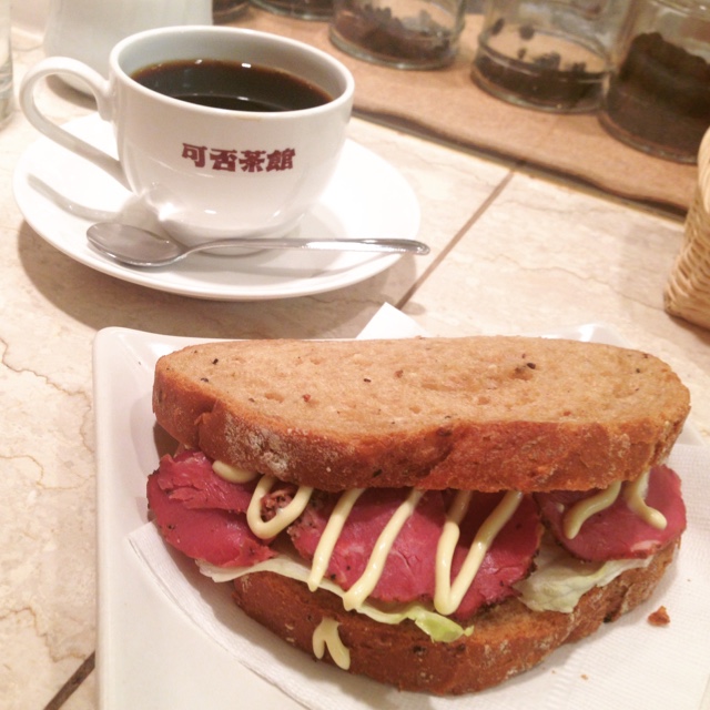 可否茶館 デュオ店的实拍图