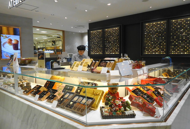 アトリエ ドゥ ゴディバ 博多阪急店的实拍高清图