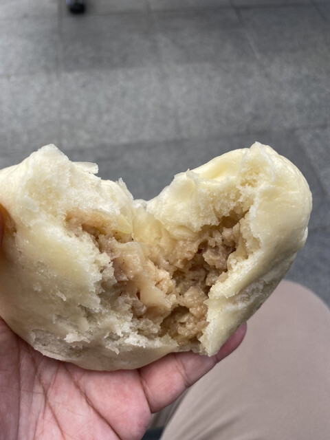 551蓬莱 JR大阪駅御堂筋口店的實拍高清圖