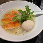 鶏そば・ラーメン Tonari的實拍圖