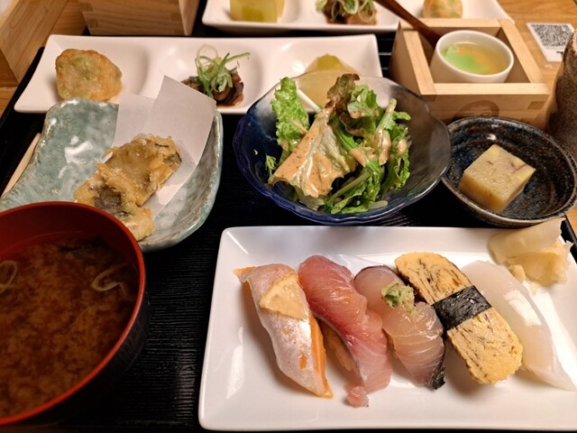 鮨とSAKE 茶屋町Marry的實拍高清圖