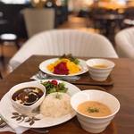 モア カフェ 東京インテリア家具 大阪本店的實拍圖