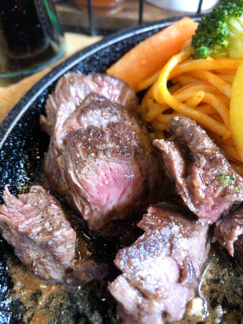 ステーキ＆ハンバーグ ひげ 札幌南5条本店的实拍高清图