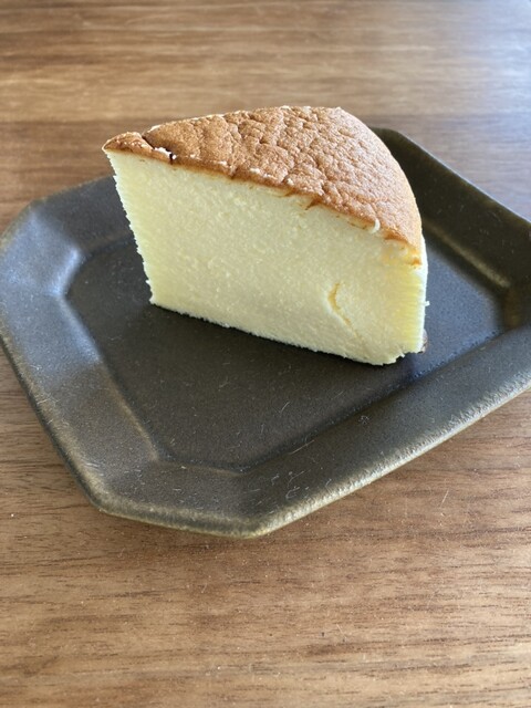 recommendations image for りくろーおじさんの店 新幹線改札内店