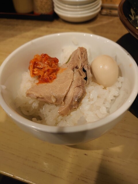 横濱家系ラーメン 神山 松屋町店的实拍高清图
