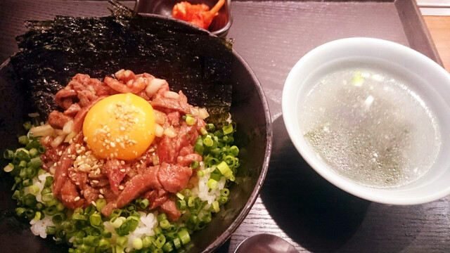 焼肉家 KAZU 神楽坂的实拍高清图