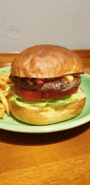 バーガーショップホットボックス的实拍高清图