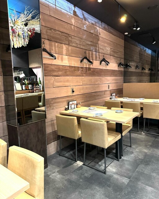 元祖ぶっち切り寿司 魚心 心斎橋店的實拍高清圖