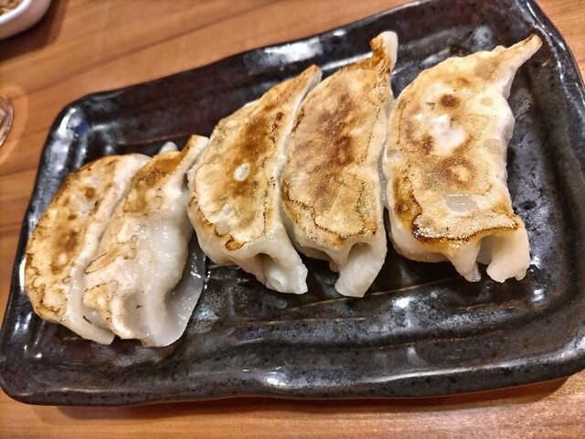 24時間 餃子酒場 目黒店的实拍高清图