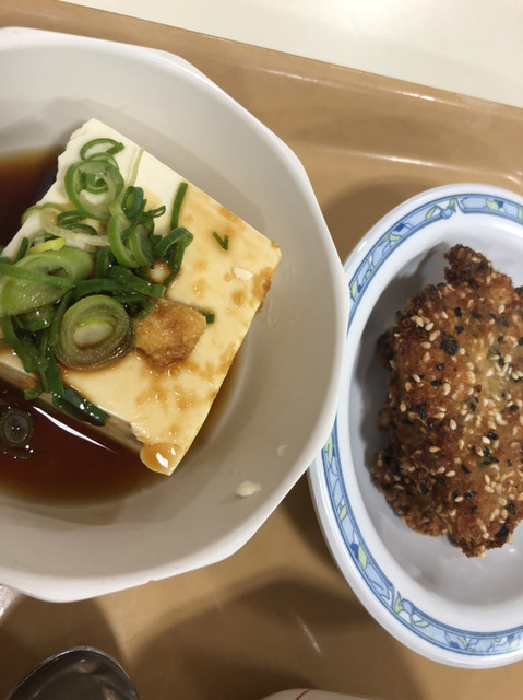 図書館下食堂的實拍高清圖