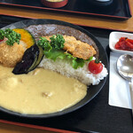 まるみ食堂的實拍圖