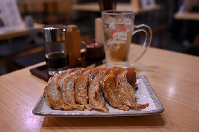 ぎょうざ処 亮昌 新風館的实拍高清图