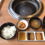 焼肉ウエスト 今宿店的实拍图