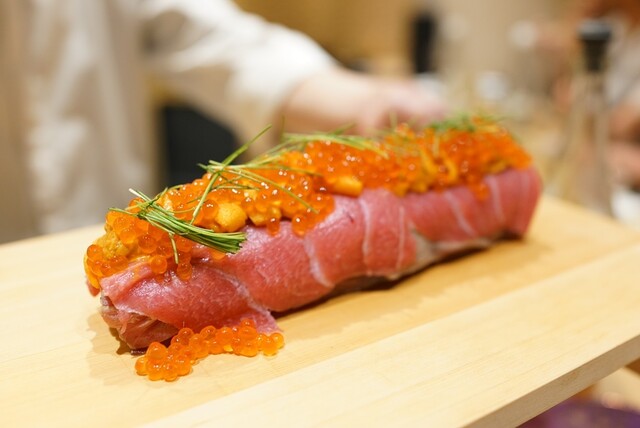 鮨 Suntos的实拍高清图