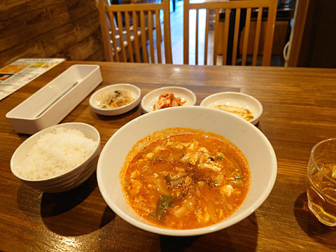 昼耕夜鶏 チキン&ポチャ 千歳烏山店的實拍高清圖