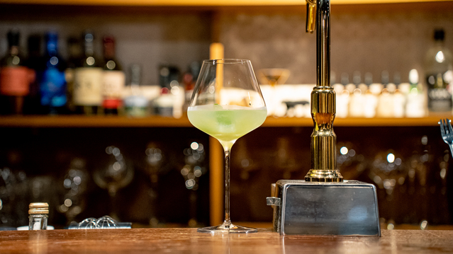 Bar&Sushi 紺と白的实拍图