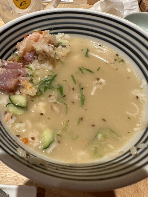 日本橋海鮮丼 つじ半 ミッドタウン店的實拍高清圖