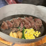 肉山食堂的實拍圖