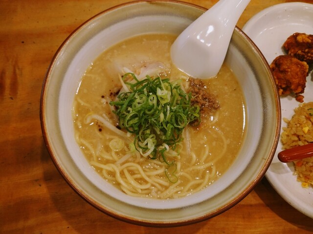 らーめん 熊五郎 アポロ店的實拍高清圖
