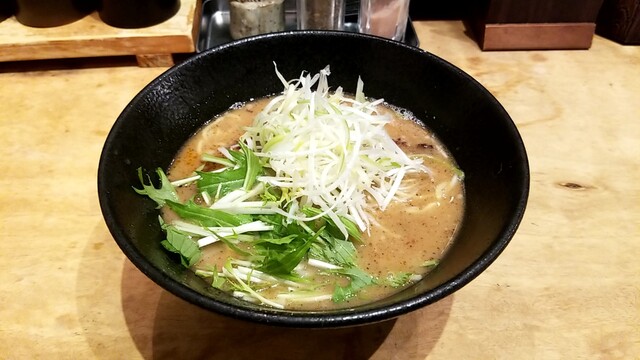 俺の創作らぁめん 極や 神田 神保町店的實拍高清圖