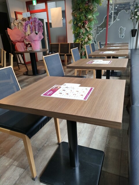 Lovey Cafe and Bar的實拍高清圖