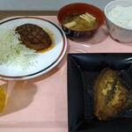立命館大学 存心館食堂的实拍图