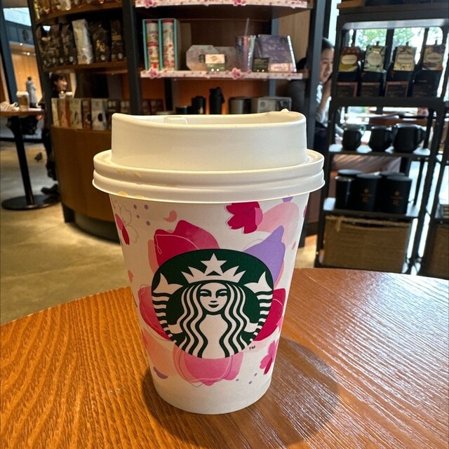 スターバックスコーヒー 飯田橋サクラテラス店的实拍高清图