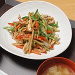 上野厨房的实拍图