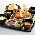 とんかつKYK 京都ポルタ店的实拍图