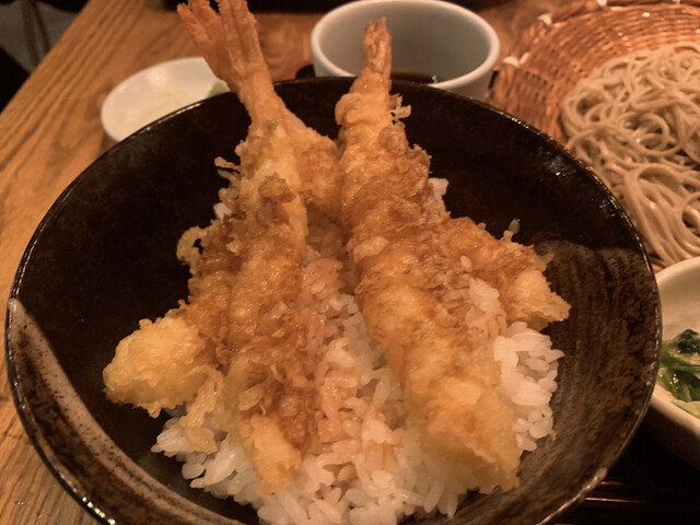 権八 浅草吾妻橋的實拍高清圖