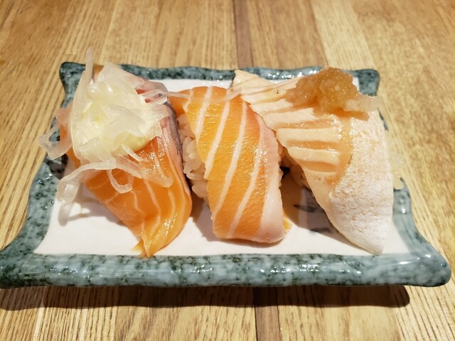 大衆すし酒処 うおしん酒場的實拍高清圖