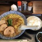 らぁめん とん平的实拍图