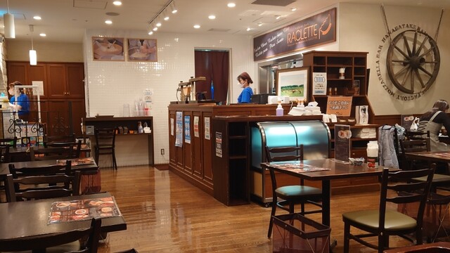 花畑牧場 RACLETTE ～ラクレットチーズ専門店～ 新千歳空港店的實拍高清圖