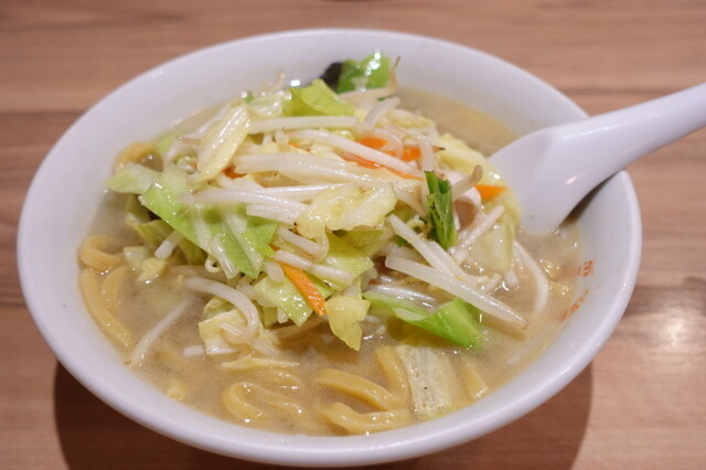 小姑娘的實拍高清圖