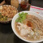 台湾佐記麺線&台湾食堂888的實拍圖