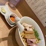 らぁ麺 はやし田 赤羽店的实拍图