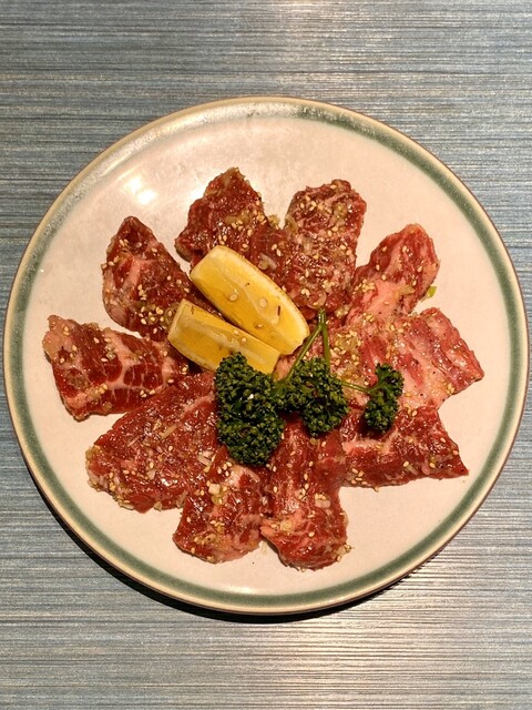 recommendations image for 炭火焼肉 こうしん