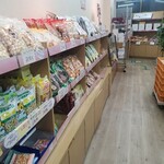 大阪前田製菓  直販店的实拍图