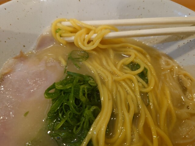 四代目麺処 ゆうじ的实拍高清图