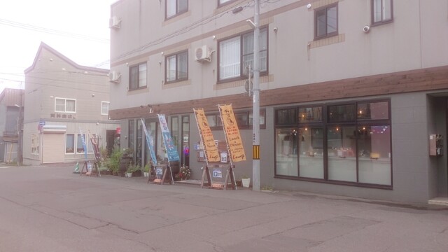 Cafe&Diningbar With Cat's Lamp的实拍高清图
