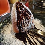 CAFE RESTAURANT GARAGE的实拍图