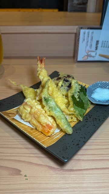 元祖ぶっち切り寿司 魚心 心斎橋店的實拍高清圖