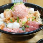 銀八丼 東大赤門前店的实拍图